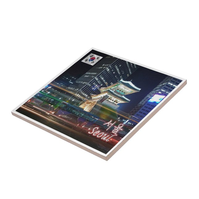 KR007 NAMDAEMUN nattetid SEOUL, Sydkorea. Kakelplatta (Sidan)