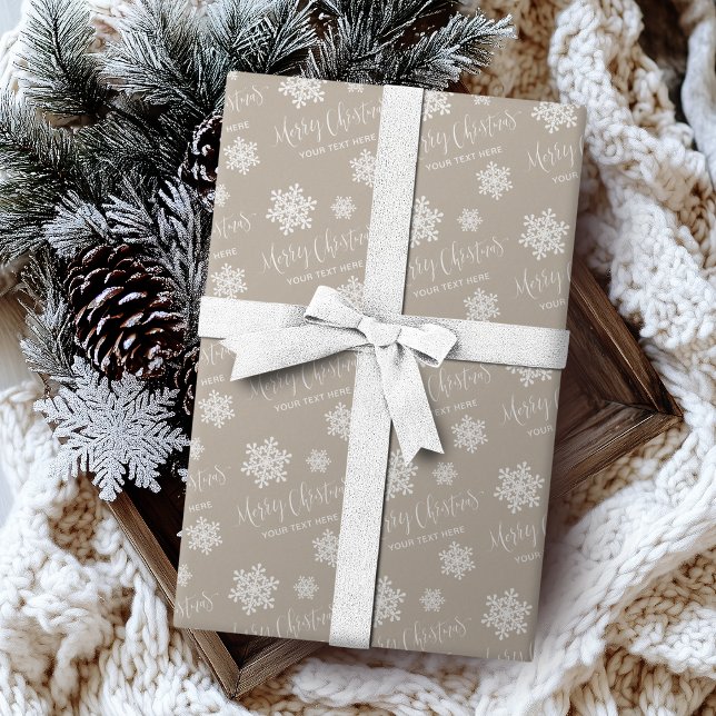 Kraft Snöflingor Glad jul skrift Anpassad Presentpapper (Kraft Snowflakes Merry Christmas Script Custom Wrapping Paper)