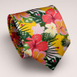 Kraftig, anpassningsbar, tropisk Blommigt Slips<br><div class="desc">Släpp loss din djärva sida med den här öga-fångande tropiska blommigtens nacke, spränger med lush-blommar och vibrerande nyanser som framkallar energi från ett öparadis. Designad för att lägga till en stänk av festlighet till vilken utrustning som helst, oavsett om du är redo för en sommar-bröllop, en tropisk flykting eller bara...</div>