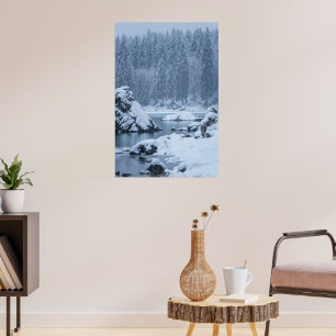 Kraftigt snöfall sjön Fusine, Italien Poster
