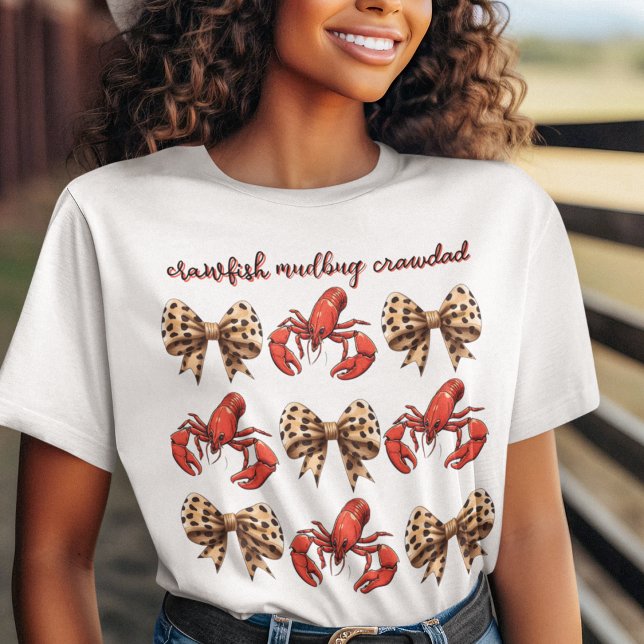 Kräftor Mudbug Crawdad med Leopard Bow Coquette T Shirt (Crawdaddy with cute leopard bows on a customizable t shirt for Crawfish Season! )