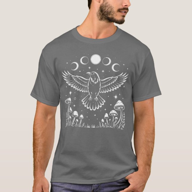 Kråka Blackbird Raven Witchcore Mystical Måne T Shirt (Framsida)
