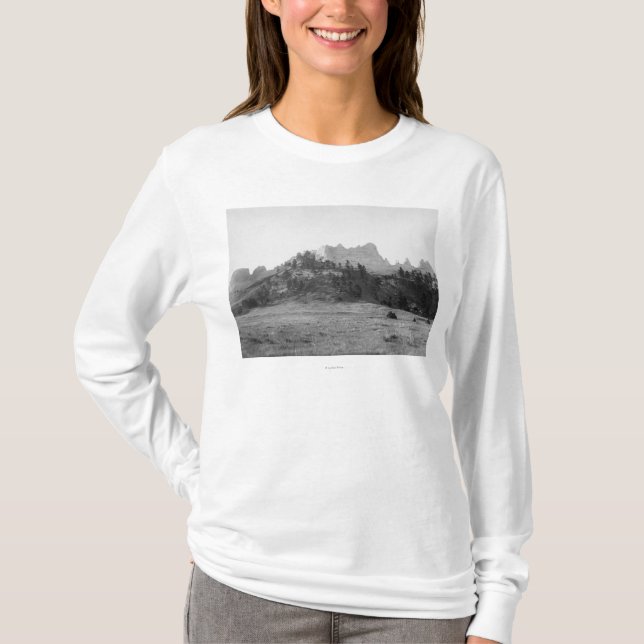 KråkaButte nära Ft. Robinson fotograferar Tee (Framsida)