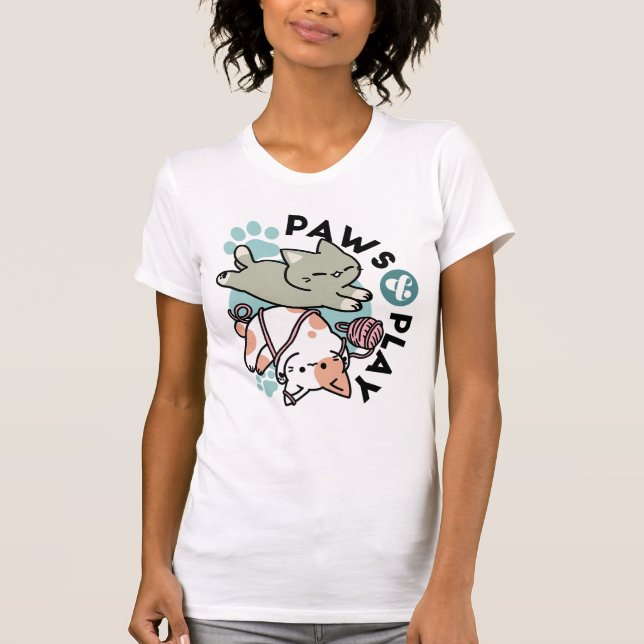 Kram och lek – Bedårande kattillustration T Shirt (Framsida)