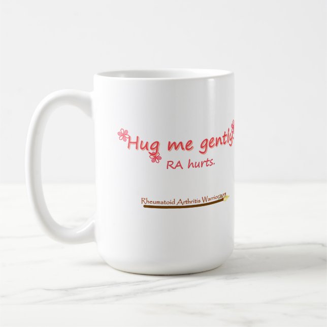 Krama mig rånar försiktigt kaffemugg (Vänster)