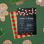 Kranberry och Popcorn Rustic Chalkboard-jul Inbjudningar<br><div class="desc">Återta den roliga,  homespun-känslan av jul med de här Cookie Exchange-inbjudningarna som innehåller jordsträngar av tranbär och popcorn med röd och grönt gingham mönster på baksidan. Varje fält är fullt anpassade att säga precis vad ni vill!</div>