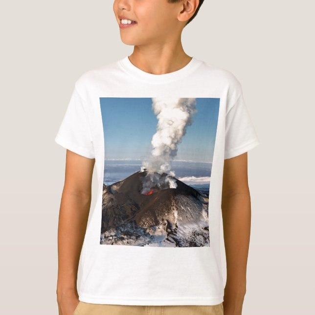 Kraterutbrottvulkan: lava gasar, ångar, aska tee shirt (Framsida)
