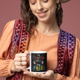 Kräver befrielse: sanningen obildad kaffemugg