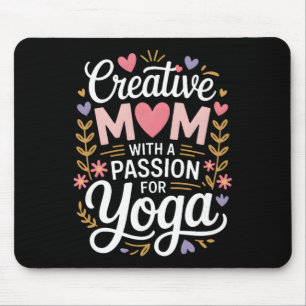 Kreativ mamma med en pion för yogahängares liv _1 musmatta