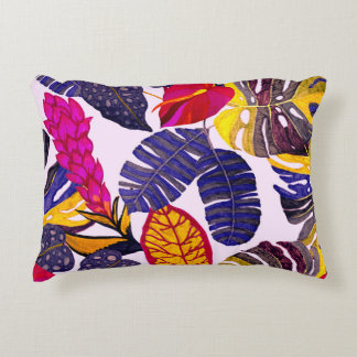 Kreativ sömlöst mönster med tropiska löv och prydnadskudde