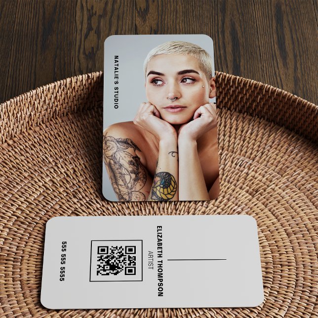 Kreativets konstnär överför teckningen med QR-kod Visitkort (Skapare uppladdad)