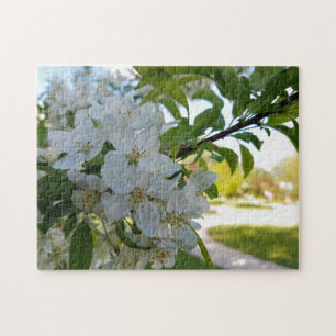 Kreativets vita blomma träd fotopussel