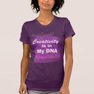 Kreativitet finns i min DNA-Lila Paint Strokes T Shirt