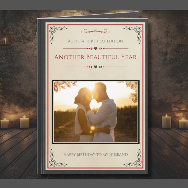 Kreativt fotostorybook för make födelsedagskort kort (Sentimental husband birthday card with custom photo template and romantic book cover design.)