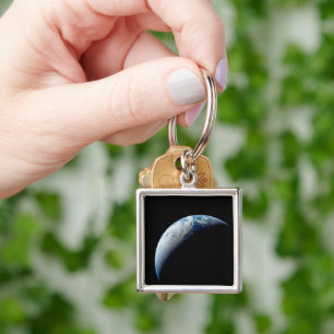 Krescerande jord som tagits från Apollo 4-Uppdrag. Fyrkantig Silverfärgad Nyckelring