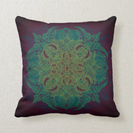 Kricka & Lacey Mandala för grönt över Burgundy Kudde