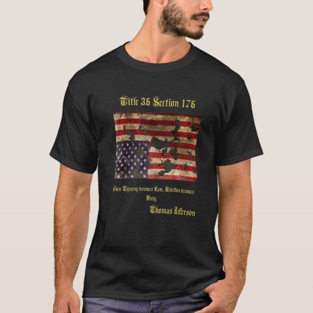 Krig Torn American Flagga Distress uppifrån och ne T Shirt (Framsida)