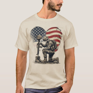 Krigare knäböjande Fallen Hjälte Amerikansk Flagga T Shirt