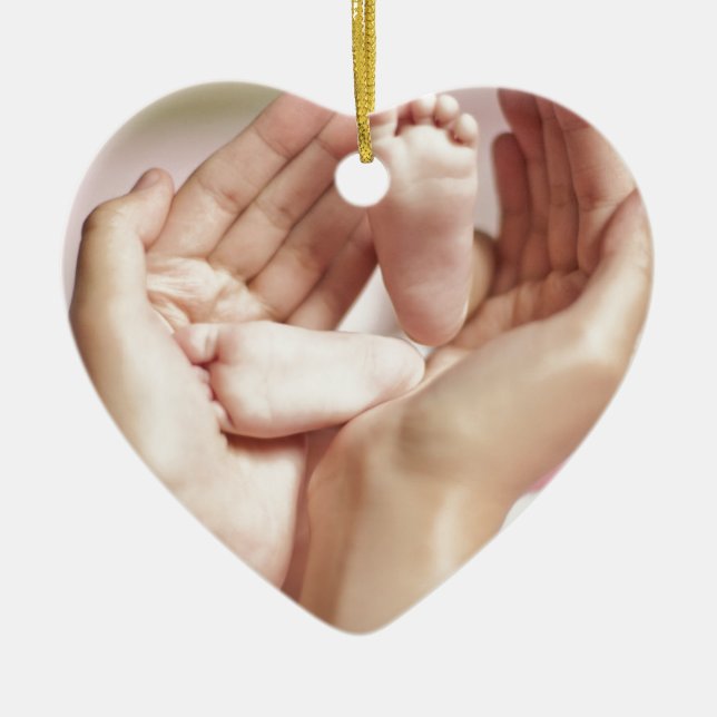 Krim från babystövel väntar på överordnad Mor Julgransprydnad Keramik (Framsidan)