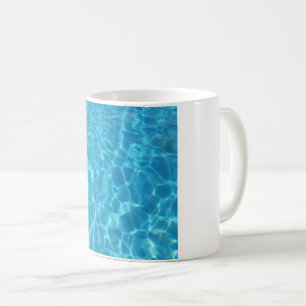 Kristallklart blå poolvatten kaffemugg