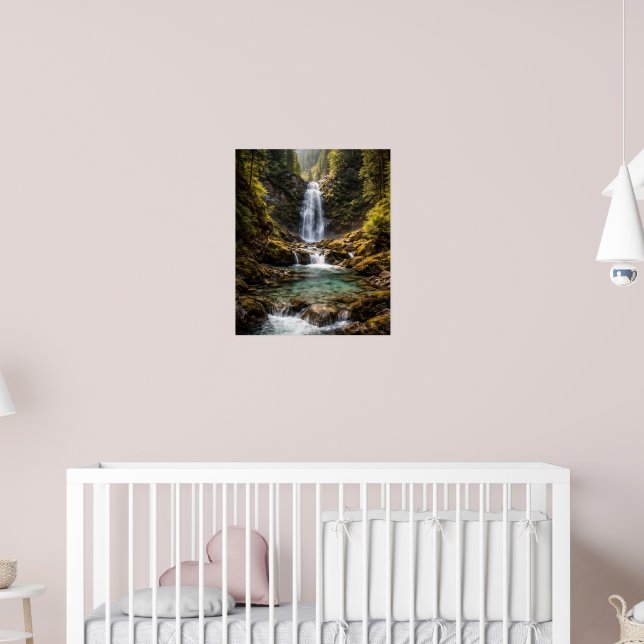 Kristallvattenfall i bergsdal poster (Barnkammare 2)