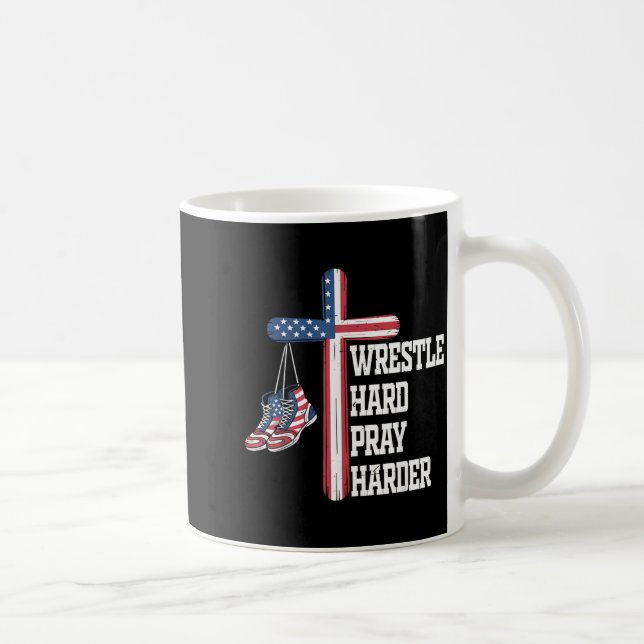 Kristen ungdomsbrottning brottas hårt be hårdare kaffemugg (Höger)
