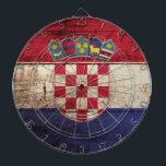 Kroatienflagga på gammalt Wood korn Piltavla<br><div class="desc">Känselförnimmelsen frigör för att ändra designen enligt dina egna preferenser. Du kan ändra designläget,  riktningen,  bakgrundsfärgerna och formatet. Också kan du tillfoga din egna text eller sloganuppsättningen dess stilsort,  läge och format,  all för att skapa den ultimat personliga gåvan för dig och dina älskade.</div>