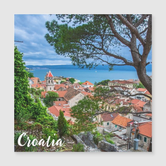 Kroatiska staden Omis. (Framsida)