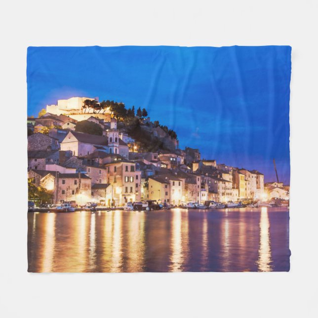 Kroatiska staden Sibenik på natten. Fleecefilt (Framsidan (Horisontell))