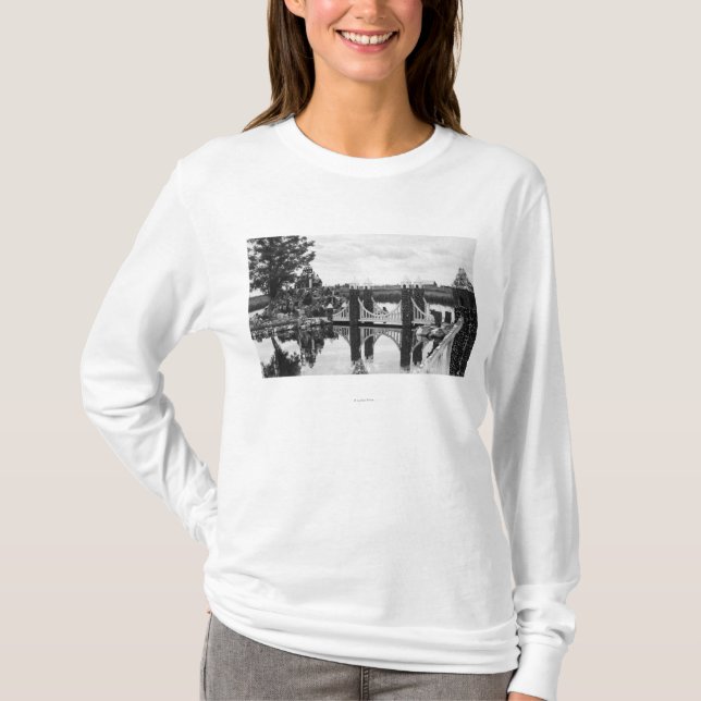 Krökningen Oregon Petersons stenträdgård Tee Shirt (Framsida)
