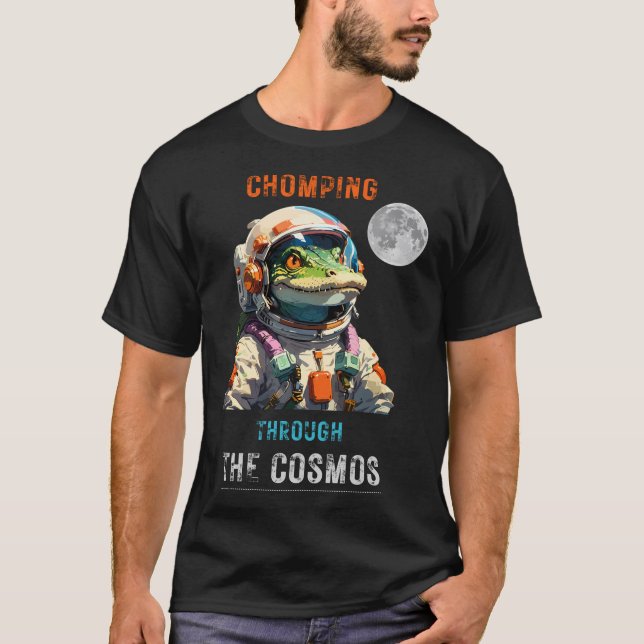 Krokodilastronaut - Chomping genom Cosmos T Shirt (Framsida)