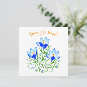 Krokusblomma på vit platt kort