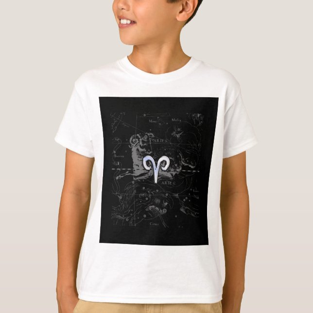 Krom som Aries Zodiac Sign på Hevelius Black Tee (Framsida)