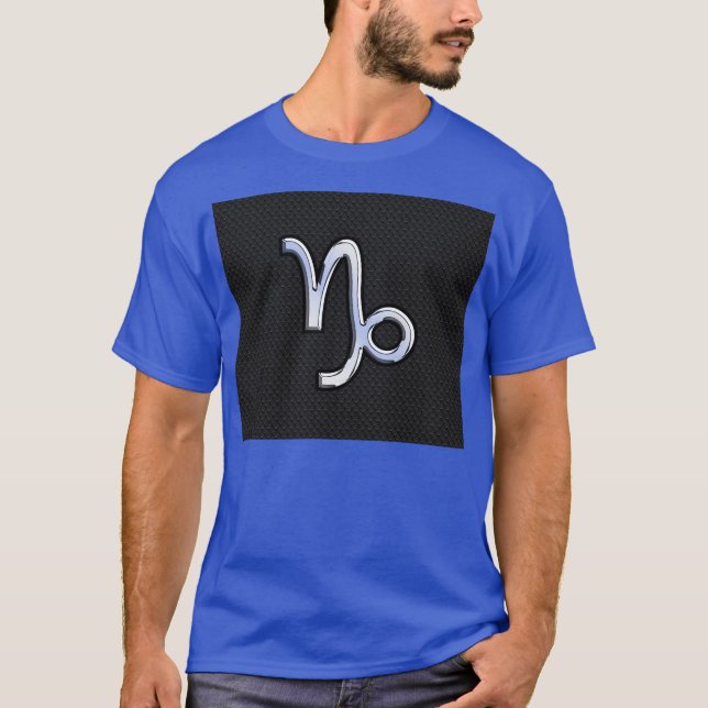 Krom som Capricorn Zodiac Symbol på Snake Skin Tee (Framsida)