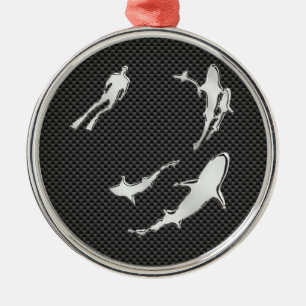 Krom som dykare med hajar på kolfibrer julgransprydnad metall