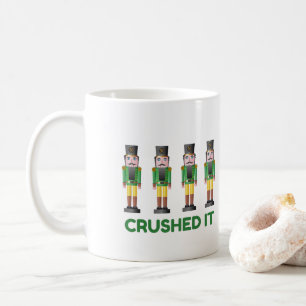 Krossat det för julkaffe för nötknäppare rolig kaffemugg