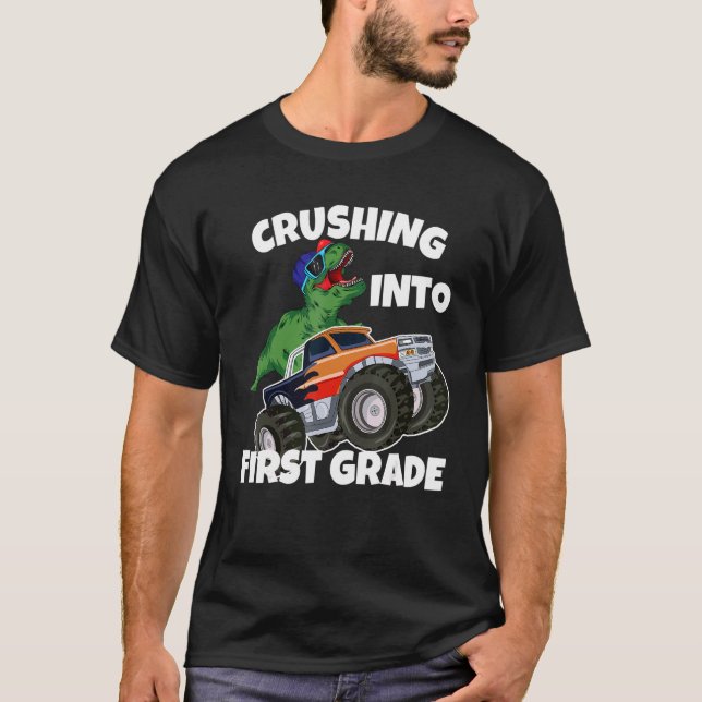 Krossning i första Klass-monster Lastbil Dinosaur  T Shirt (Framsida)