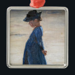 Kroyer - Little Girl står på Skagen Beach Julgransprydnad Metall<br><div class="desc">Little Girl på Skagen Southern Beach - Peder Severin Kroyer,  1884. Olja på panelen.</div>