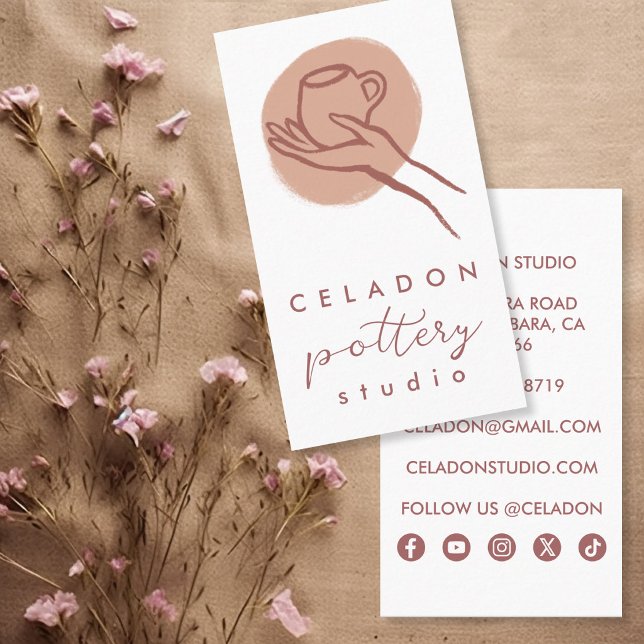 KRUKMAKAR STUDIO Eleganta Handritade Ikoner  Visitkort (POTTERY Ceramics Studio Elegant Hand-drawn Logo Social Media Icons Business Card
)