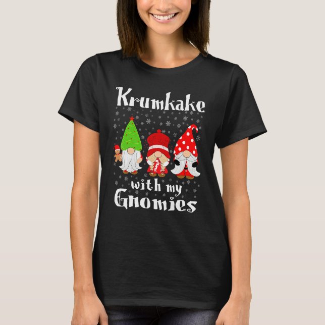 Krumkake With My Gnomies - Norwegian Waffle Cookie T Shirt (Framsida)