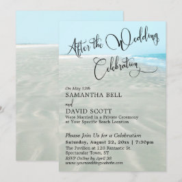 Krusad sand Akvablå vatten efter strandbrölllopshä Inbjudningar