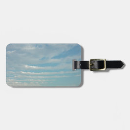 Krusmoln från blå himmel bagagebricka