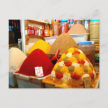 Kryddor på en traditionell marknad, Marocko