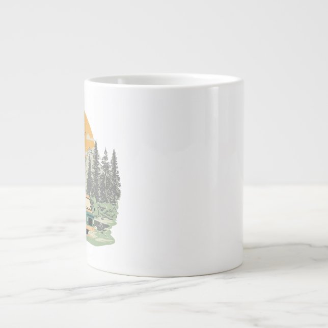 Kryp ut-Chef Camper Van Äventyr i bergen Jumbo Mugg (Framsidan)