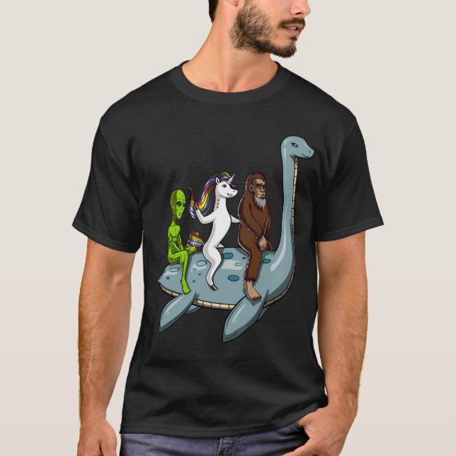Kryptozoologiäventyr T Shirt (Framsida)