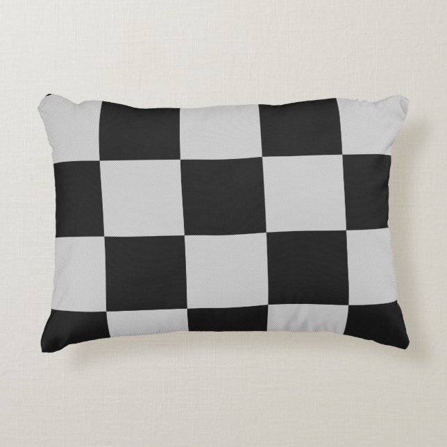 Kryssade svarta och vita fyrkanter eller ANPASSNIN Prydnadskudde (Framsidan)