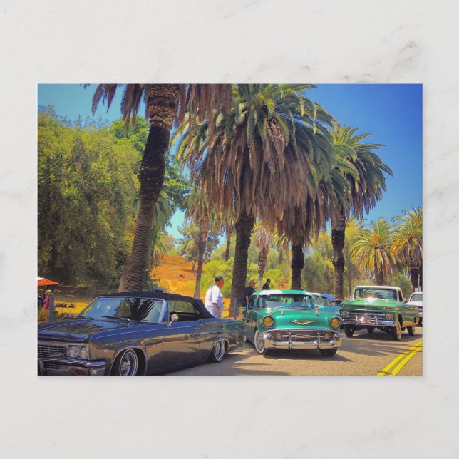 KRYSSAR LÄNGS GATAN VYKORT (Framsida)