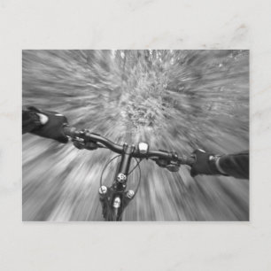 Kryssning av en buff del av singletrack vykort