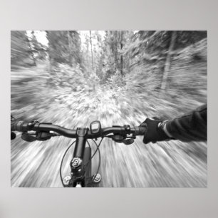 Kryssning av en buff-sektion i singletrack 2 poster