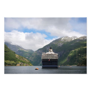 Kryssningfrakt i Geirangerfjord fototryck